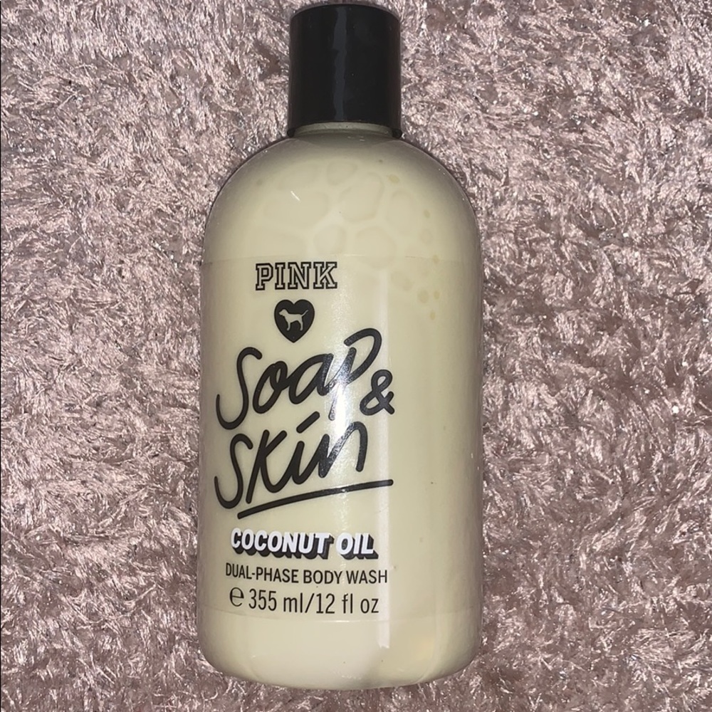 PINK / Victoria’s Secret Soap & Skin Body Wash
